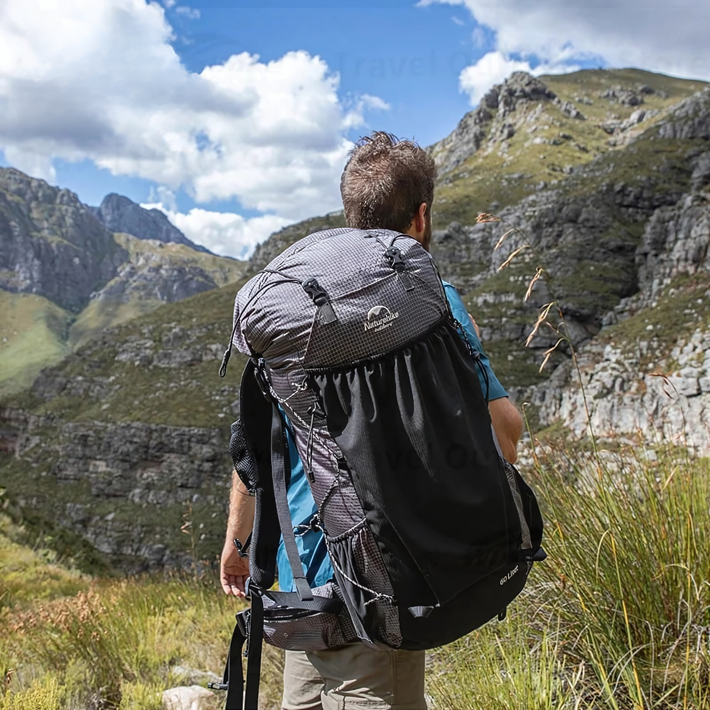 Rocktrail Pro – Ultraleichter Wanderrucksack (40–60L) aus reißfestem Nylon mit Regenschutz